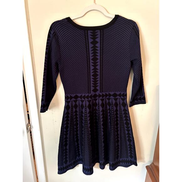 HOLIDAY Nina Leonard Dress, size Petite Small - Picture 5 of 5